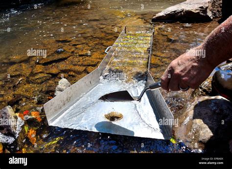 sluice box for gold